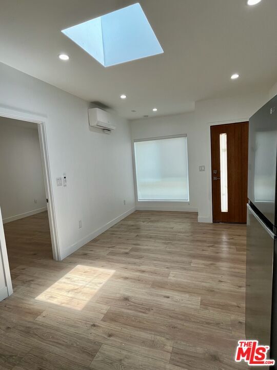 Photo - 233 N Berendo St Unidad 5