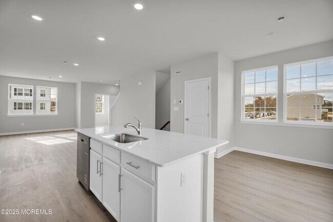 Photo - 216 Sandy Rdg Rd