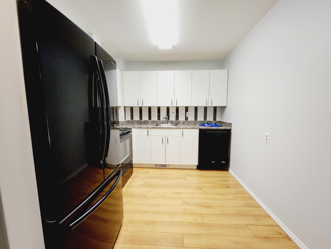 Photo - 611 Willow Ct NW