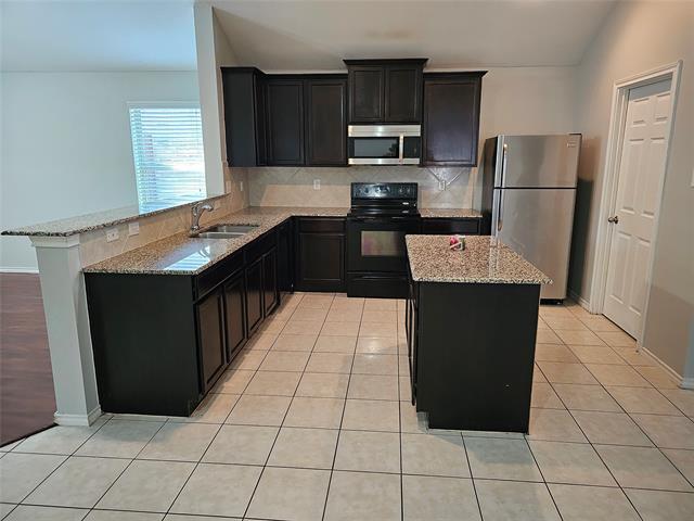 Photo - 421 Haddington St