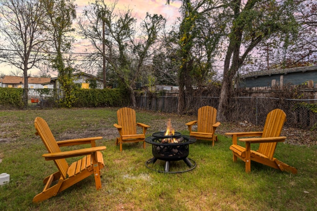 Photo - 911 W Wildwood Dr