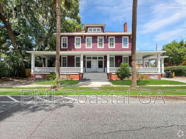 Building Photo - 2115 Lincoln St Unit Savannah Rental