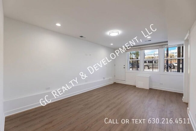 Photo - 3529 S Indiana Ave Unit G