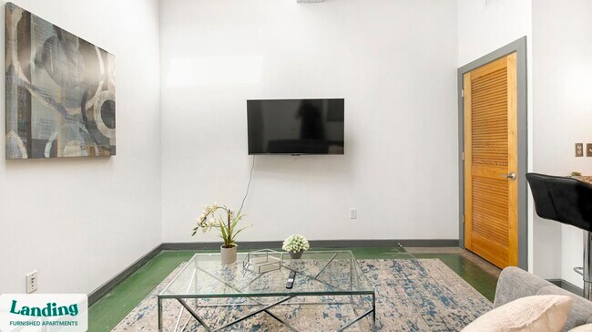 Photo - 700 Everett St Unidad 1113.1404938