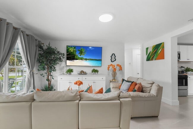 Photo - 3880 NW 5th St