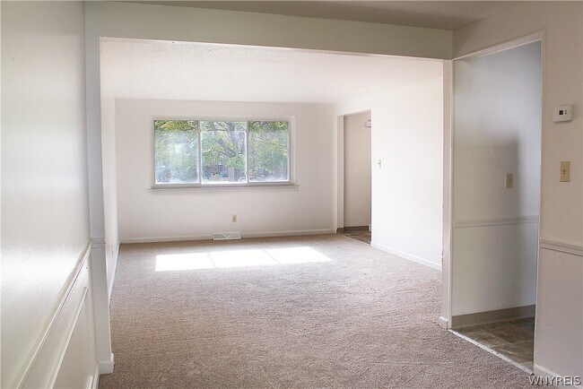 Photo - 116 Berehaven Dr