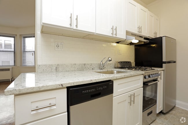 1 BR, 1 BA - kitchen