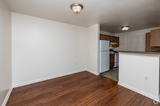 2BR, 2BA - 1,063SF - Dining Room