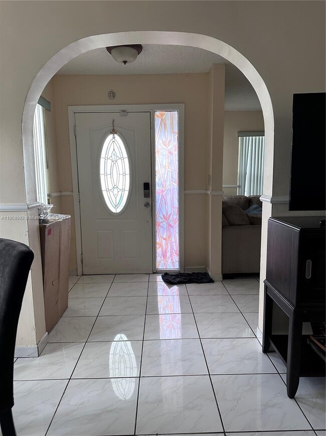 Photo - 16215 SW 139th Ct