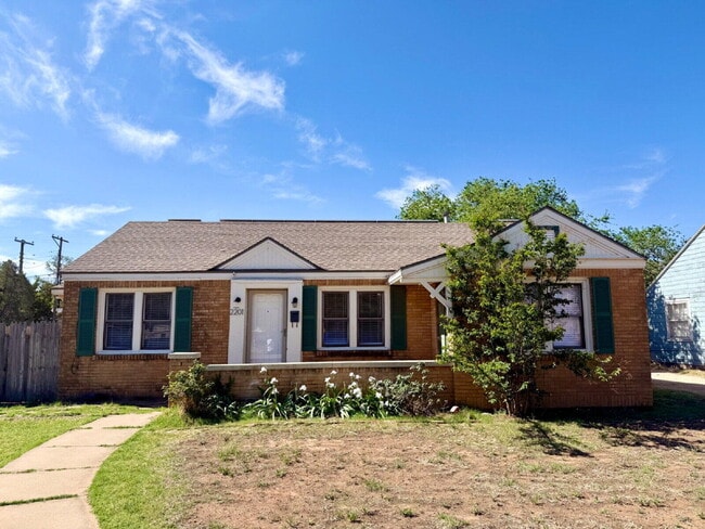 Building Photo - 2201 28th St