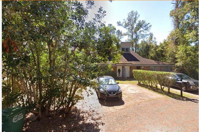 Building Photo - 4019 Chipola St