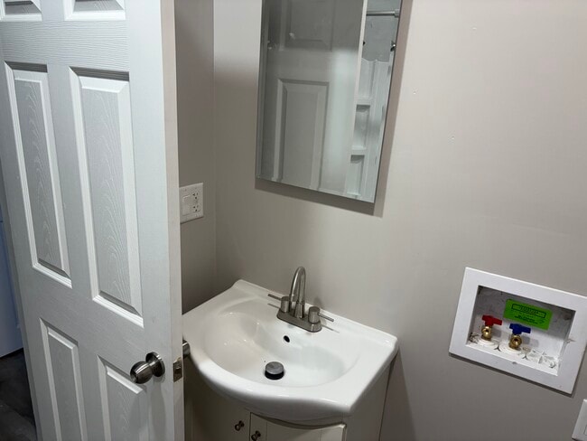 Photo - 2136 Miner St Unit 2