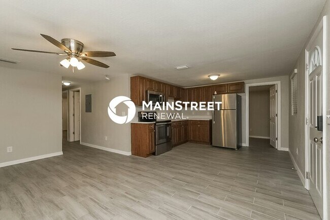 Photo - 4 Bedroom Pet-Friendly Home in TAMPA, FL with Main Street Renewal