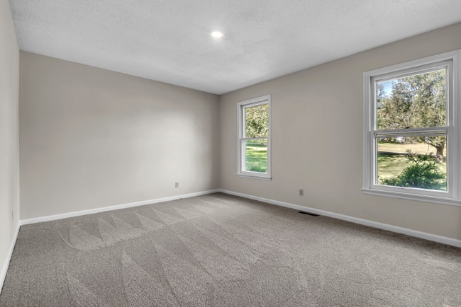 Photo - 425 Centennial Ave