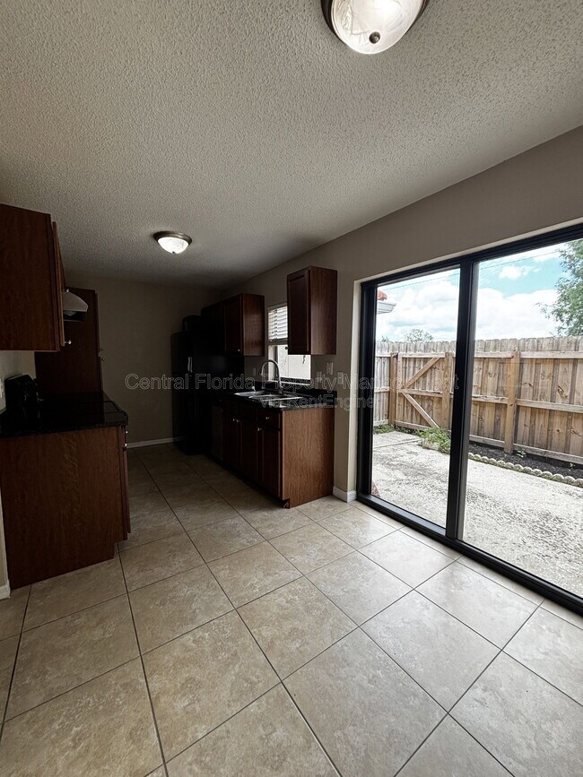 1627 Long Ridge Ct