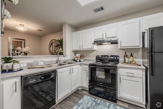 2BR, 2BA - 1,113SF - Kitchen