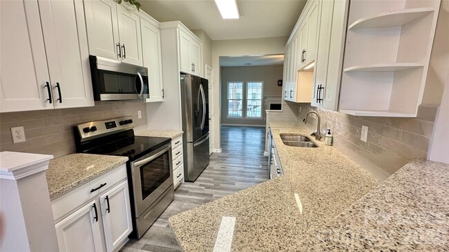 Building Photo - 4001 Waterside Ln