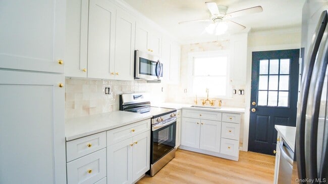 Photo - 5 Pearsall Pl