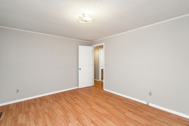 Photo - 302 Wakefield Rd