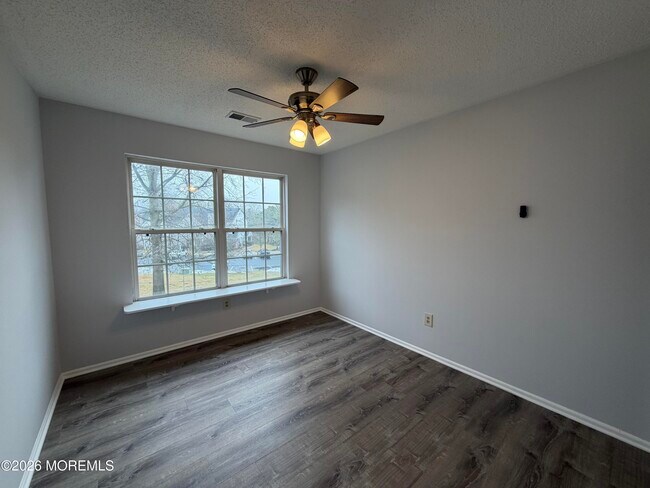 Photo - 6 Nashville Ct