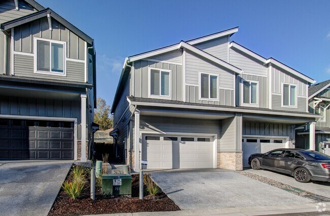 Building Photo - Immaculate Ridgefield Townhome