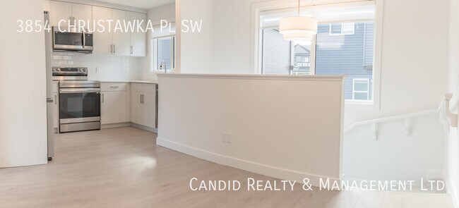 Photo - ABOVE GARAGE GARDEN SUITE IN CHAPPELLE