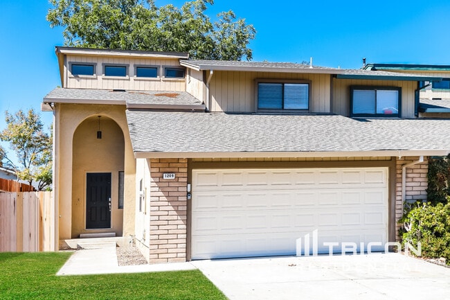 Building Photo - 1209 Almondwood Dr Rental