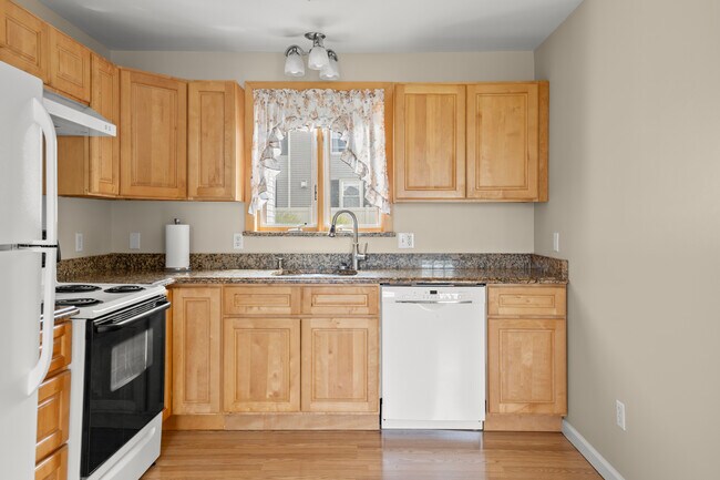 Apt E Kitchen
