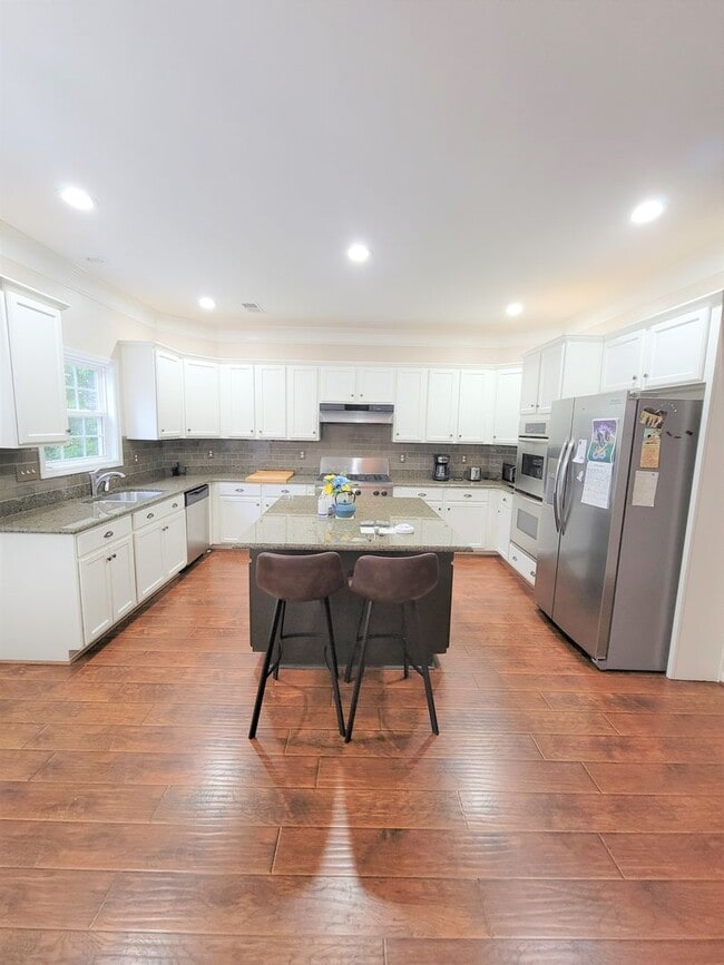 Photo - Stunning Willoughby Park Home