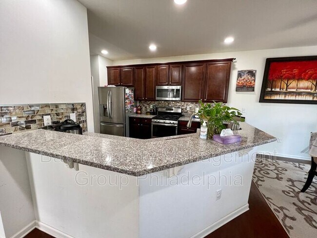 Photo - 151 Fairfield Cir N