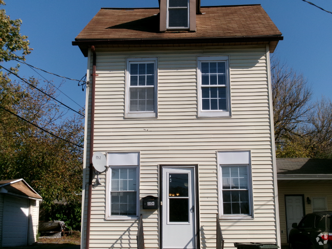 Building Photo - 364 N 14th St Rental