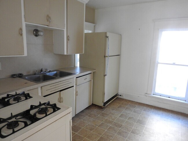 306 Gold Ave NW Unit 3