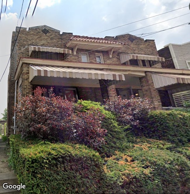 Building Photo - South Oakland Two Bedroom! Rental