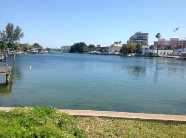 Yard/waterview - 35 44th Avenue Unit Banga  3