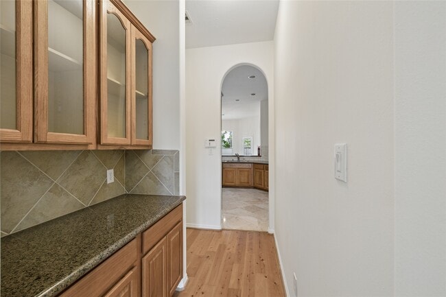 Photo - 4807 Wellington Way