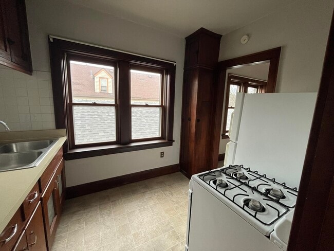 Photo - 5219 S Lake Dr