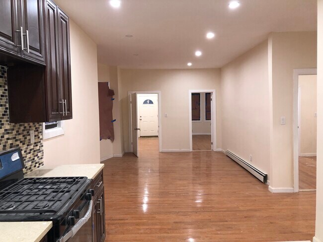 Photo - 8593 Parsons Blvd