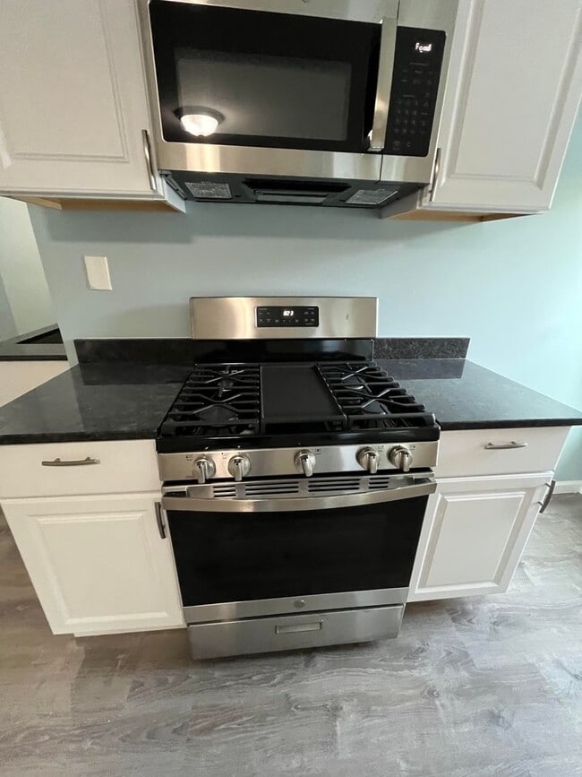 Photo - Gorgeous Studio Apartment in Quiet Pittsfi... Unit #5