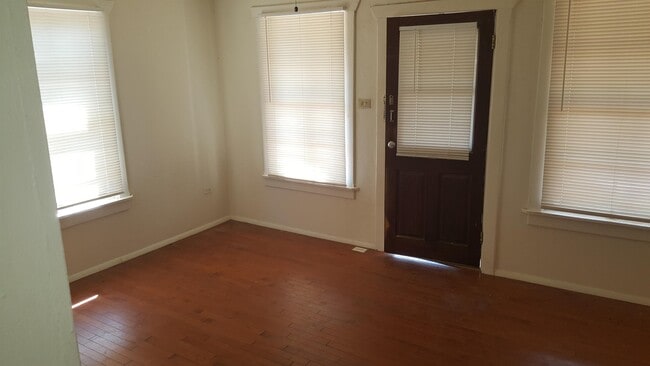 Photo - 3829 N 9th St