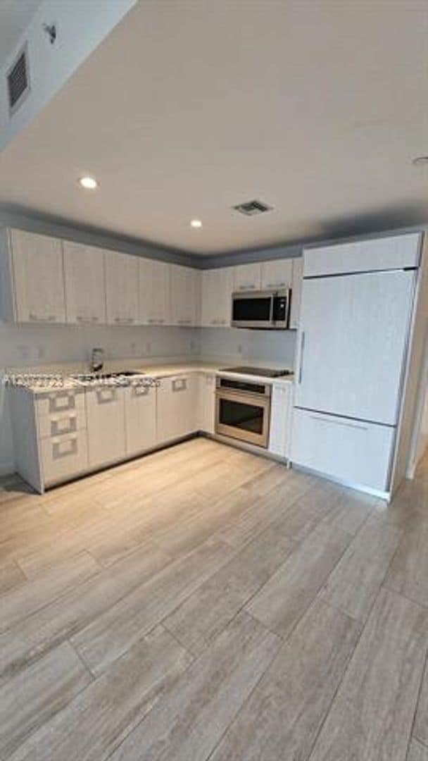 Photo - 45 SW 9th St
