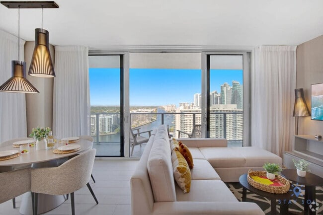 Building Photo - 4010 S Ocean Dr Unit ID1227347P Rental
