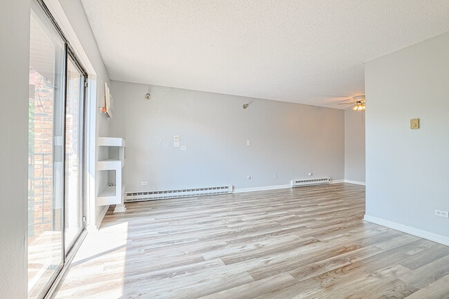 Photo - 210 Klein Creek Ct Unit 5E