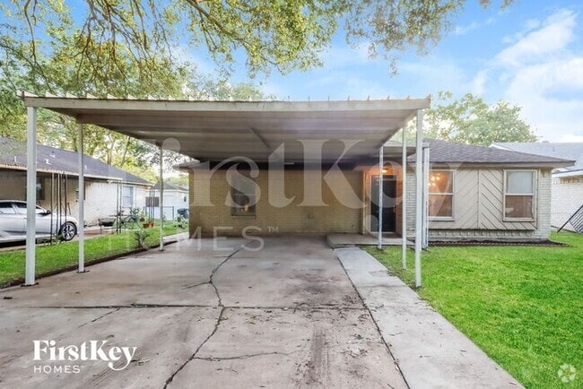 Building Photo - 2518 San Antonio St Rental