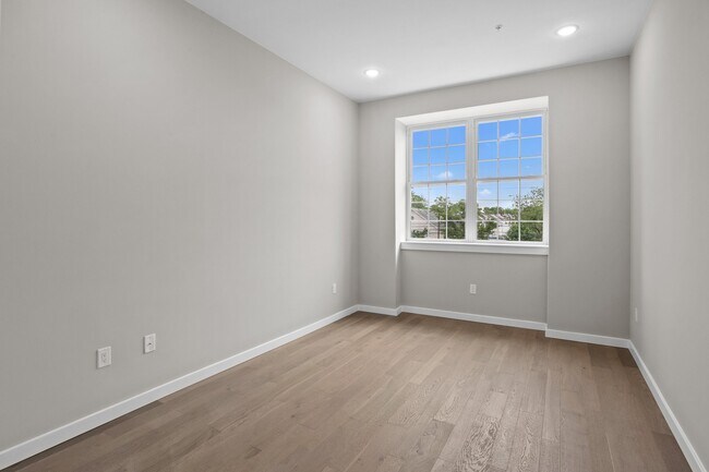 Photo - 418 Jefferson Ave Unit 2