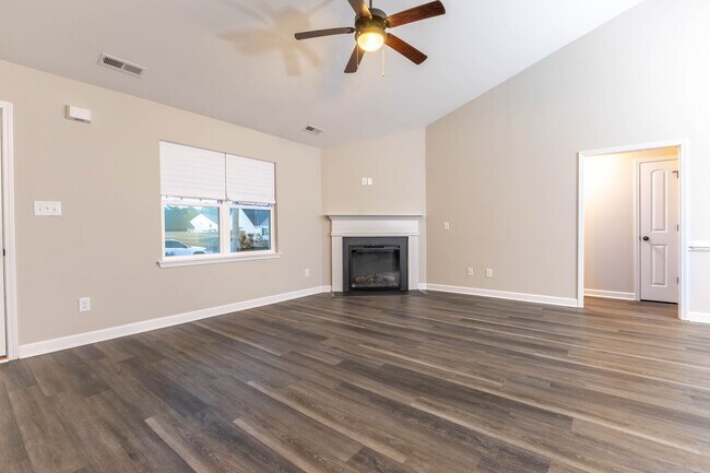 Photo - Ready NOW! Close to MARSOC, Stone Bay & MCB Camp LeJeune Sneads Ferry Gates