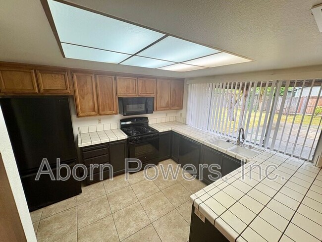 Photo - 752 Crosswind Dr