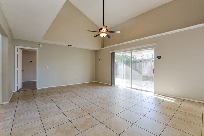 Photo - 490 Chicago Woods Cir