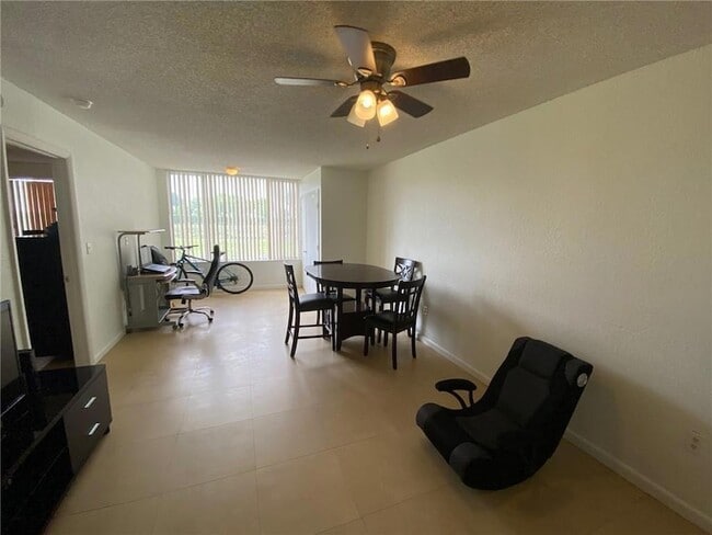 Photo - 2841 N Oakland Forest Dr Unit 107