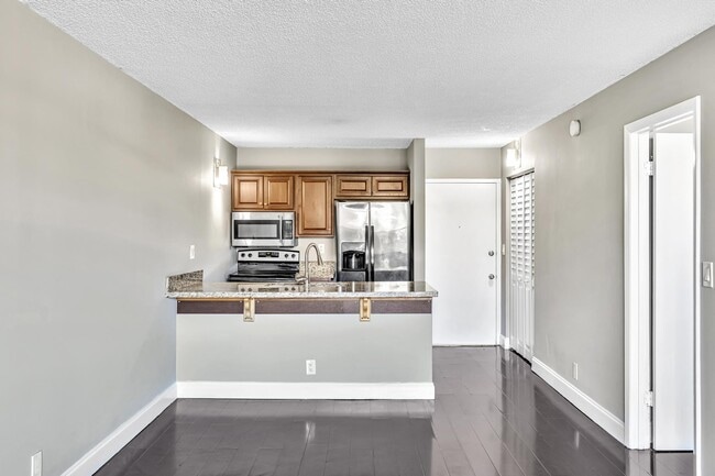 Photo - 2701 Riverside Dr