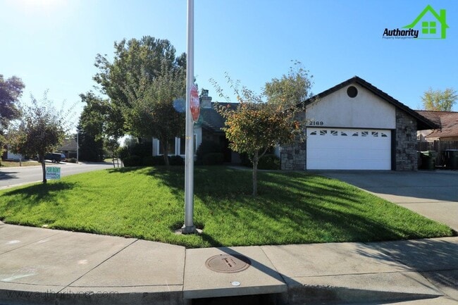 Photo - 2169 Sophy Pl